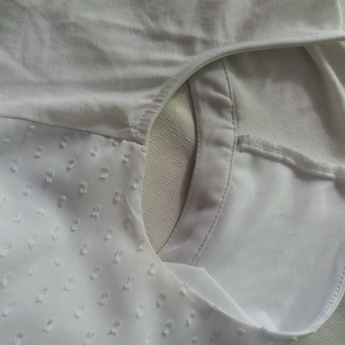 Biała bluzka Orsay bez rękawów z wiązaniem na szyi S