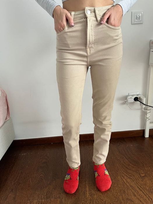 Calças de ganga beje, Stradivarius, 34