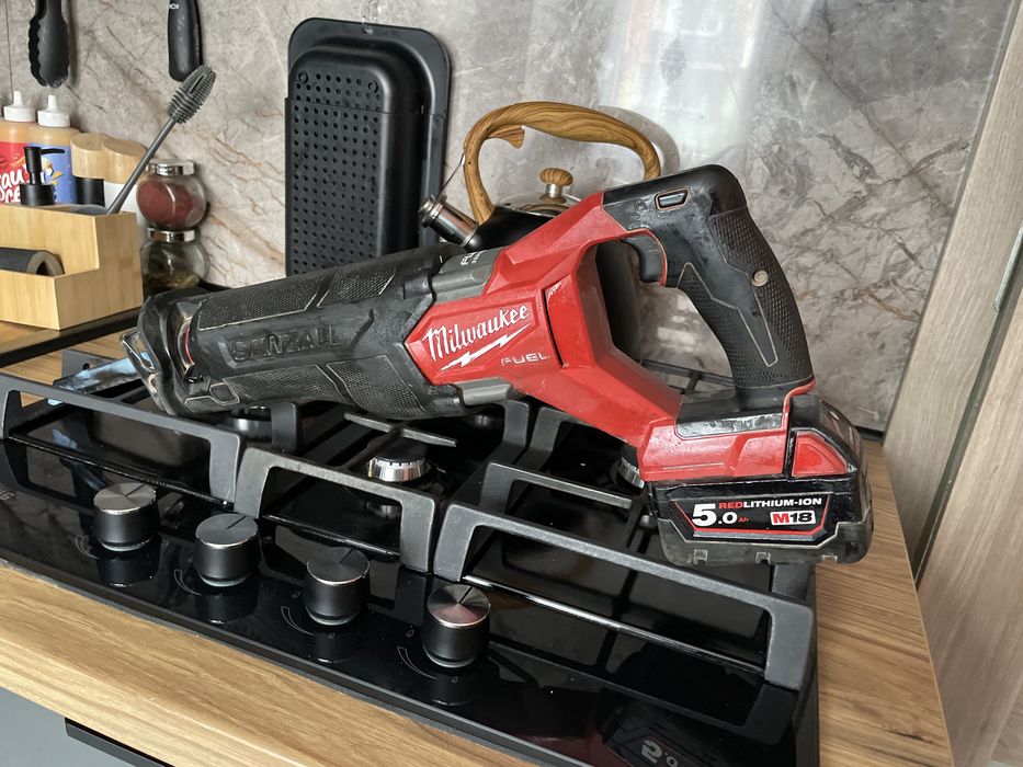 Akumulatorowa Piła Szablaniasta Milwaukee M18 FSZ Aku 5.0/Wys!