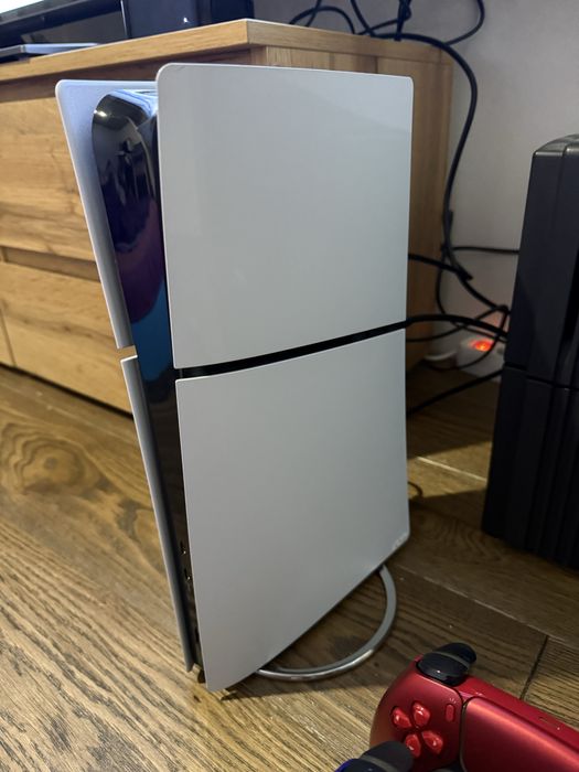 Ps 5 slim 3TB 2 gamepad