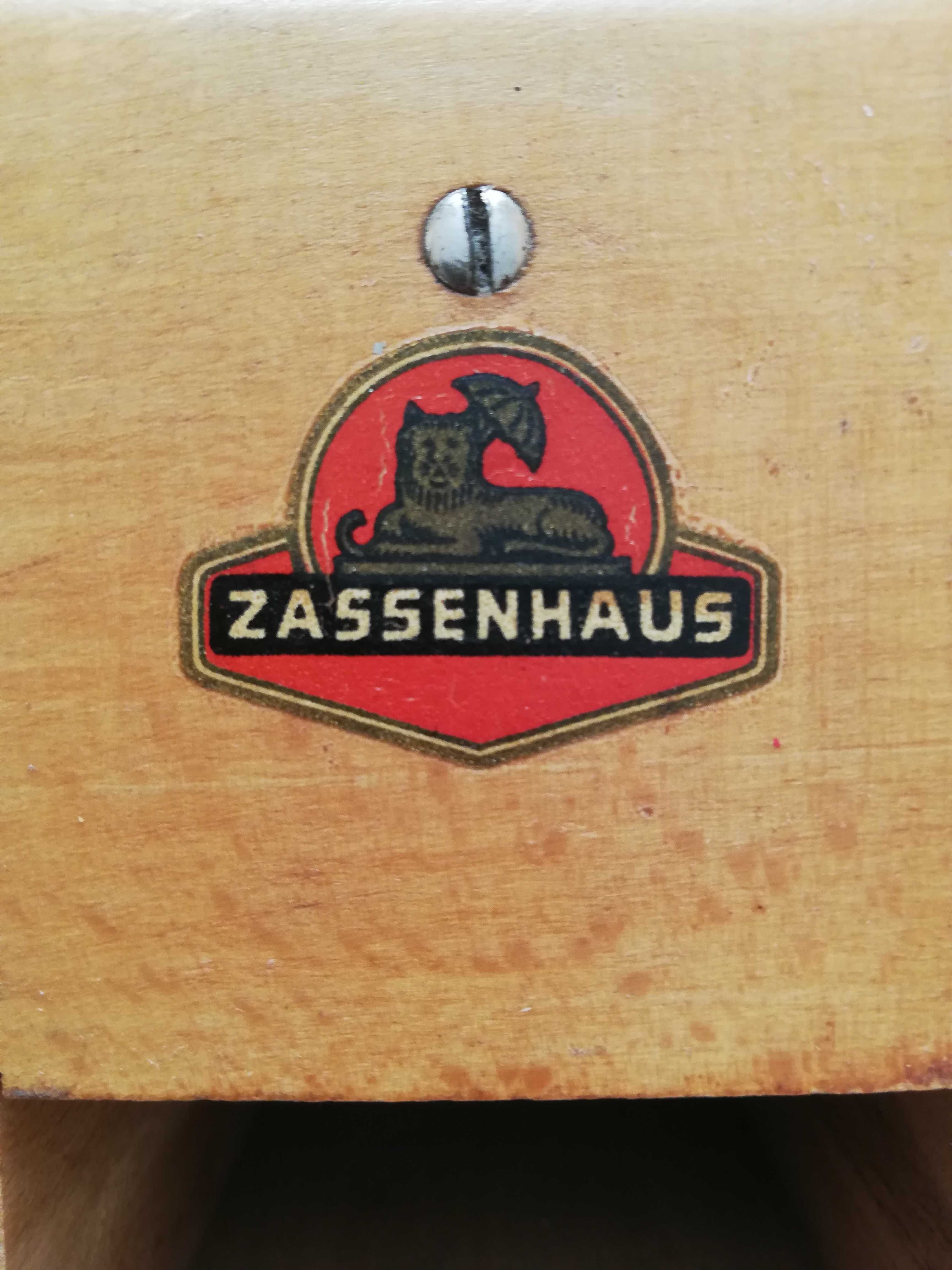 Stary młynek do kawy Zassenhaus