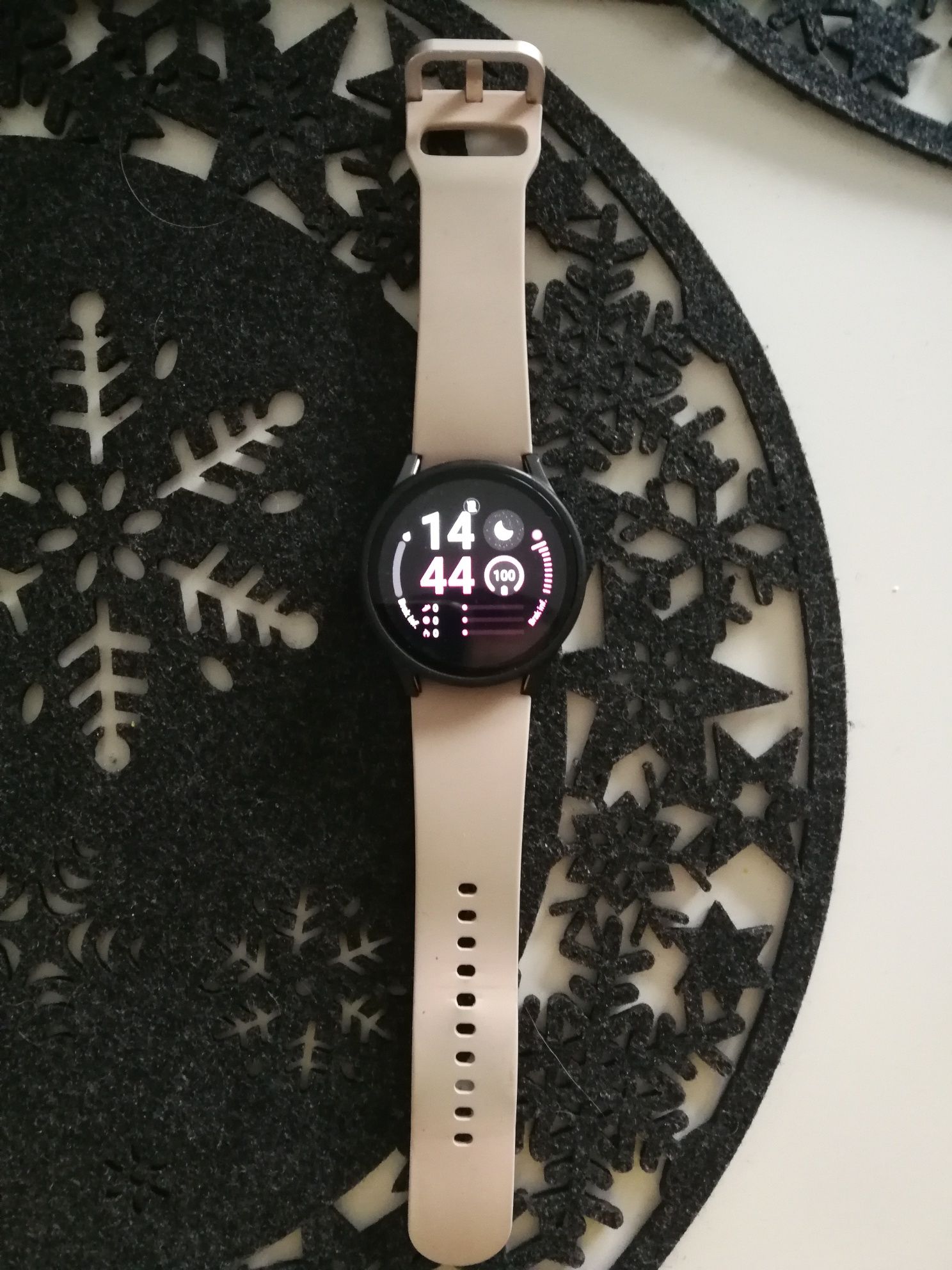 Smartwatch Samsung Galaxy Watch4 40mm GPS Różowe złoto