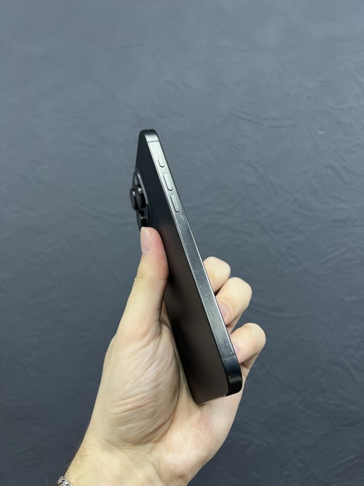 iPhone 15 Pro Max 256Gb Black Titanium Neverlock від Магазину