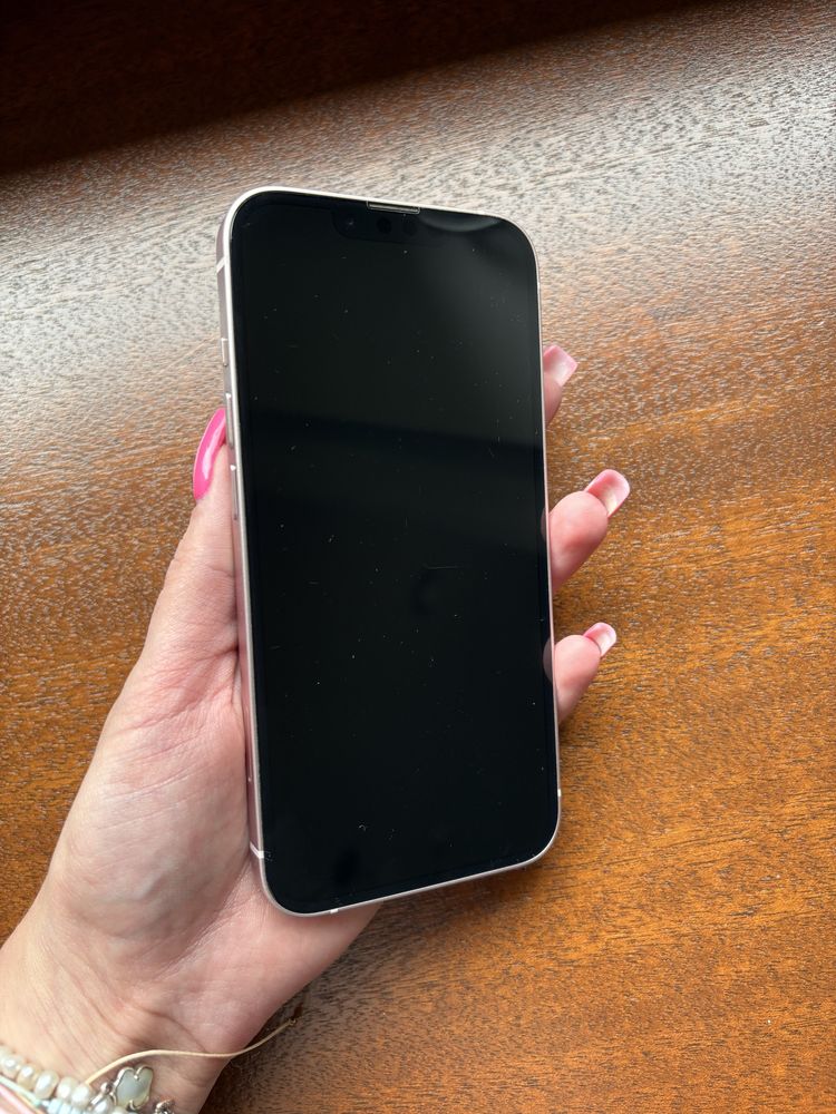 iPhone 13 różowy 128gb 79% baterii