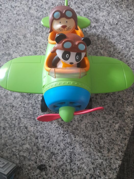 Airplane with Dolls64298462169729120