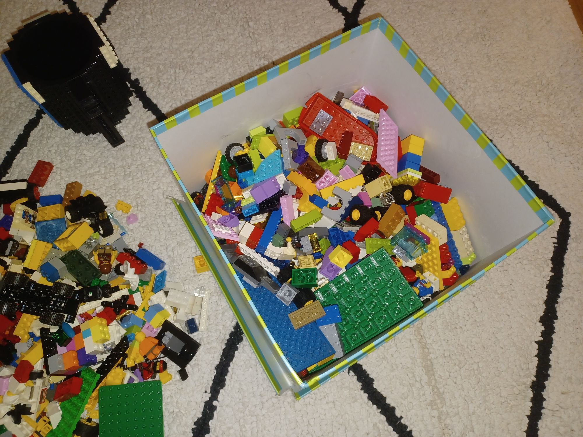 Legos variados (Lego Classic - blocos pequenos) 4+