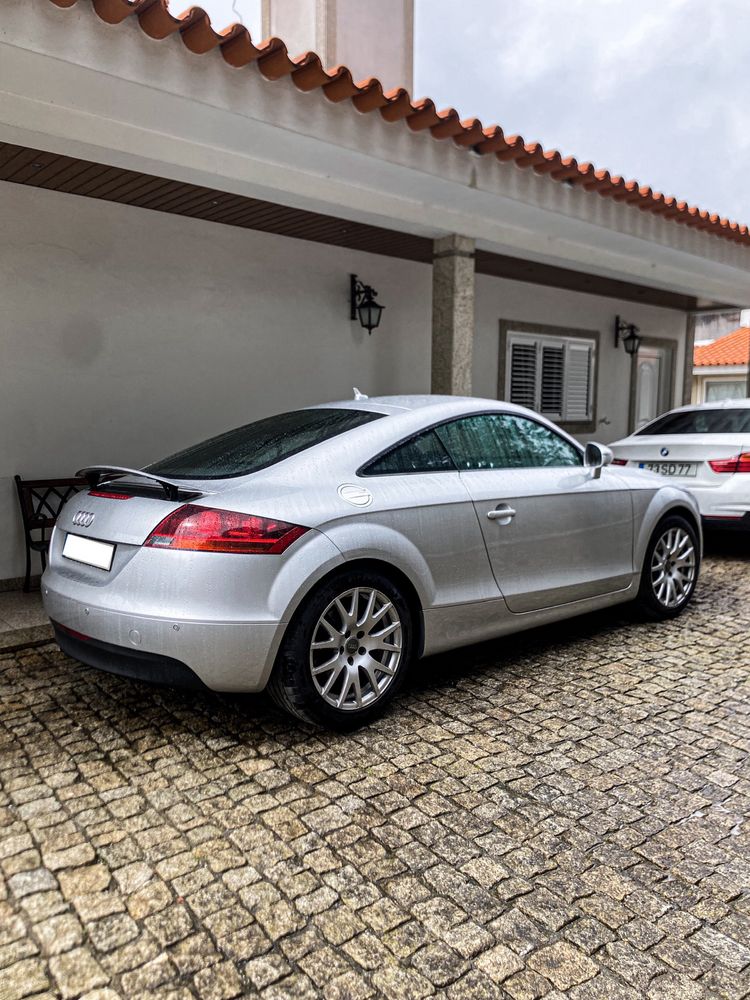 Audi TT 2.0 TFSI 8j - (selo barato)