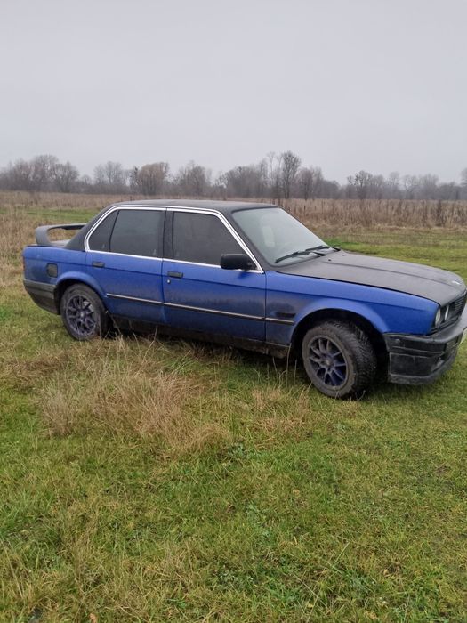 BMW e30 1,8 benz
