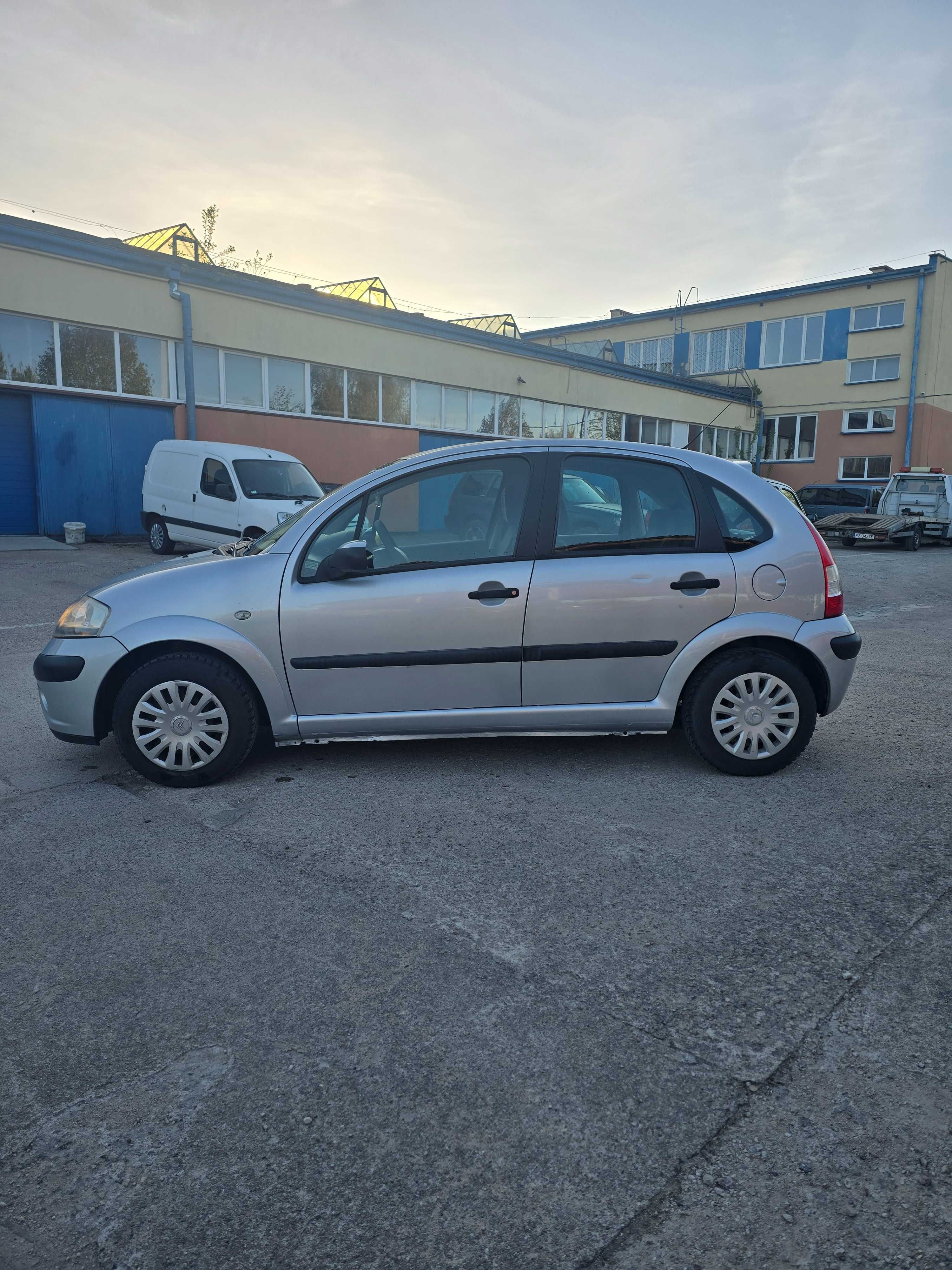 Citroen c3 1.4benzyna 20010r//bardzo dobey stan //bez rdzy
