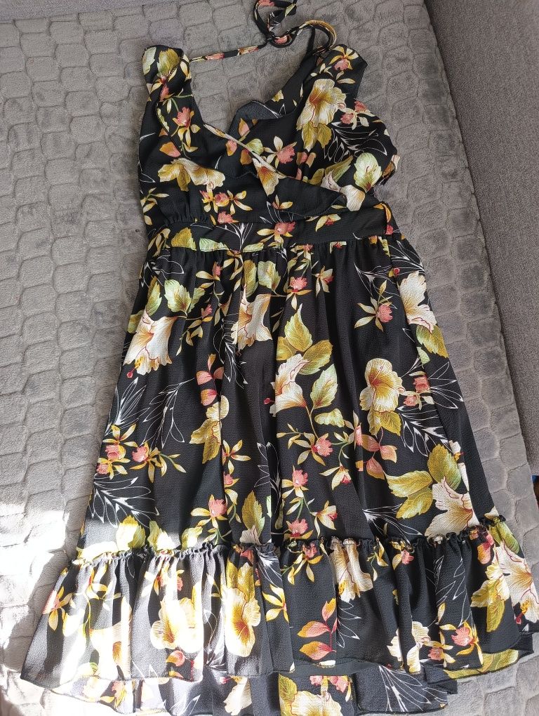 Damska sukienka, L , 40, kwiaty, wiązana, odkryte plecy