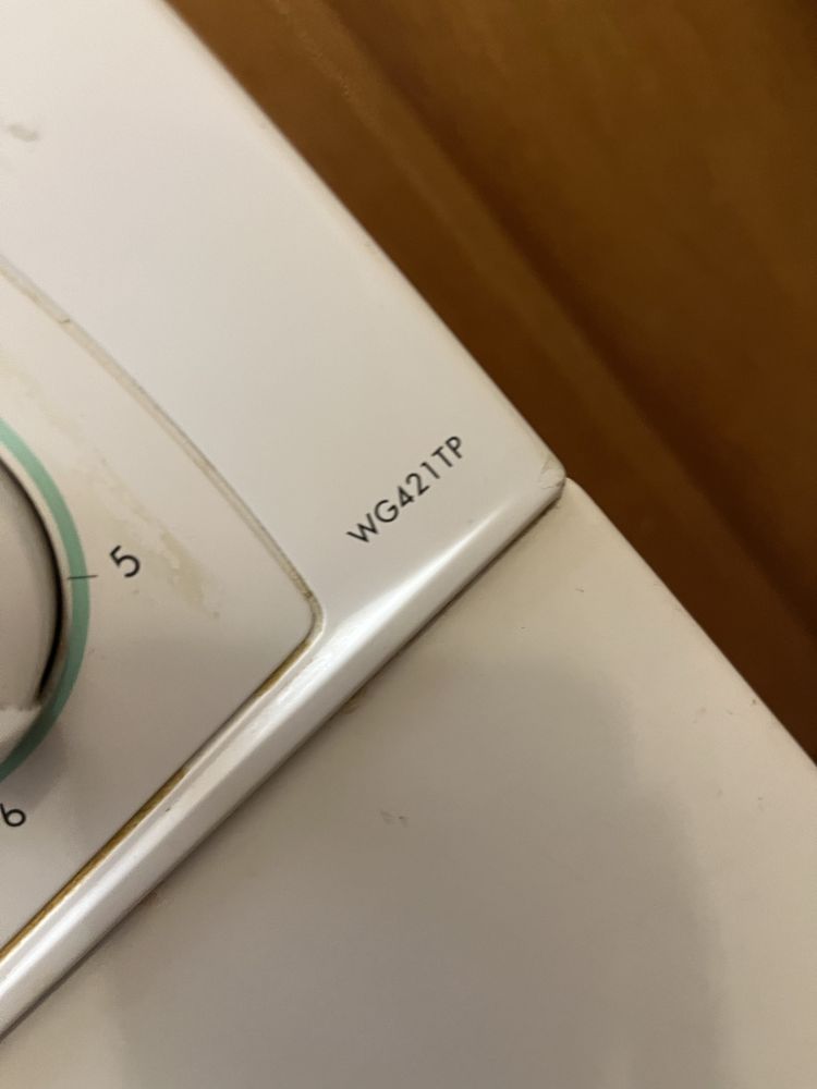 Продам стиральную машинку Indesit WG421TP