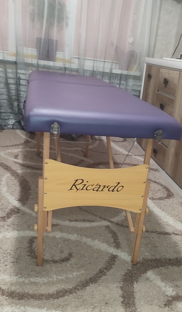Складний масажний стіл Ricardo