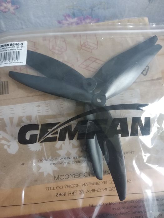 Пропеллеры дня дрона 8 дюймов.