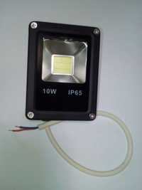 Прожектор светодиодный 10Вт 9-16 вольт