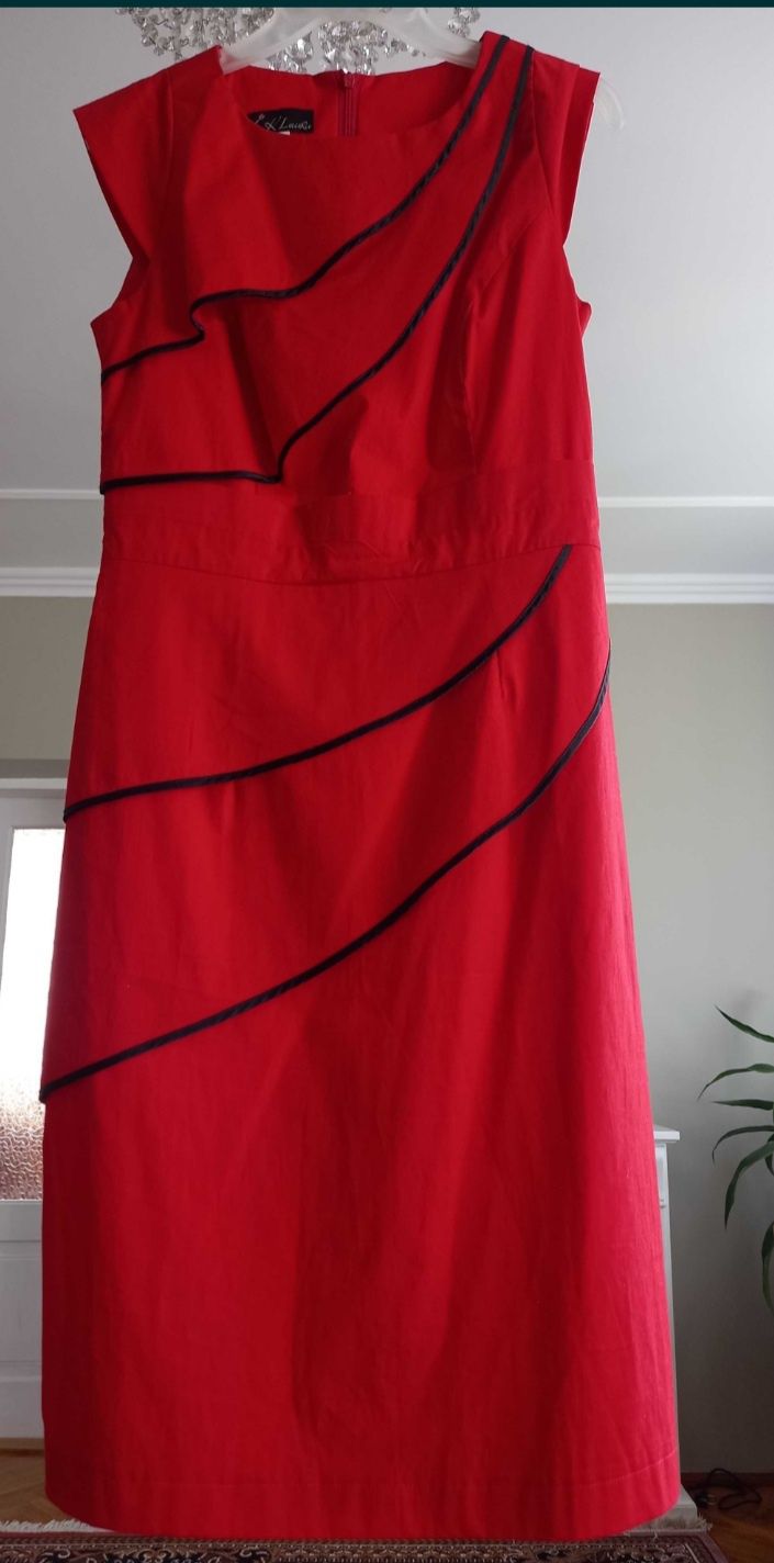 Елегантна  сукня насиченого червоного кольору, 38 розм