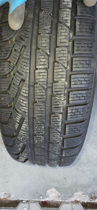 Komplet alufelg z oponami zimowymi  do BMW 205/65 R17