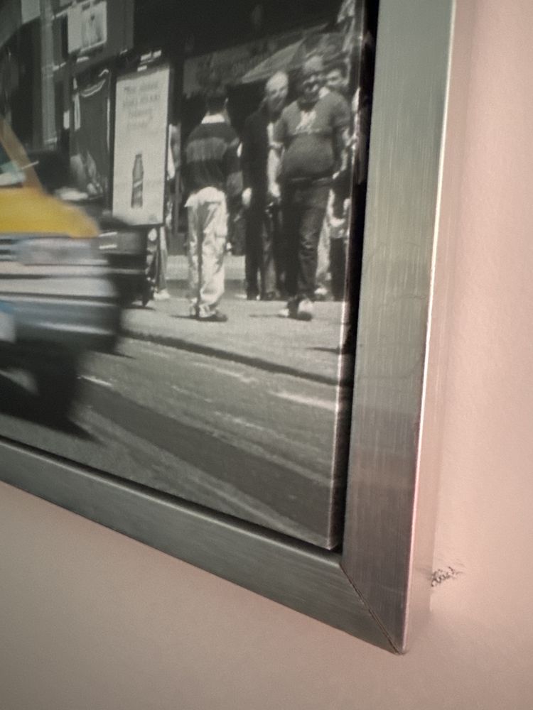 Quadro ikea com tela em excelente estado!