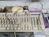 Klawiatura i mysz komputerowa starego typu NTT