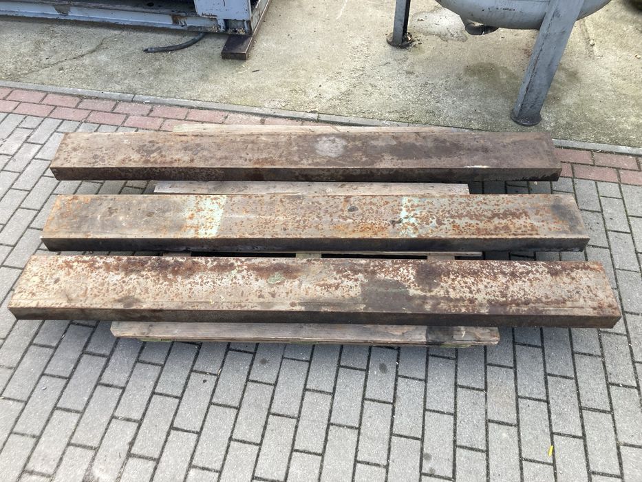 Ceownik stalowy szyna