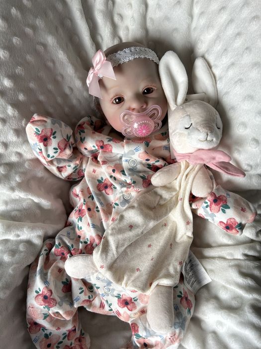 Bebé reborn olhos azuis ou castanhos por encomenda