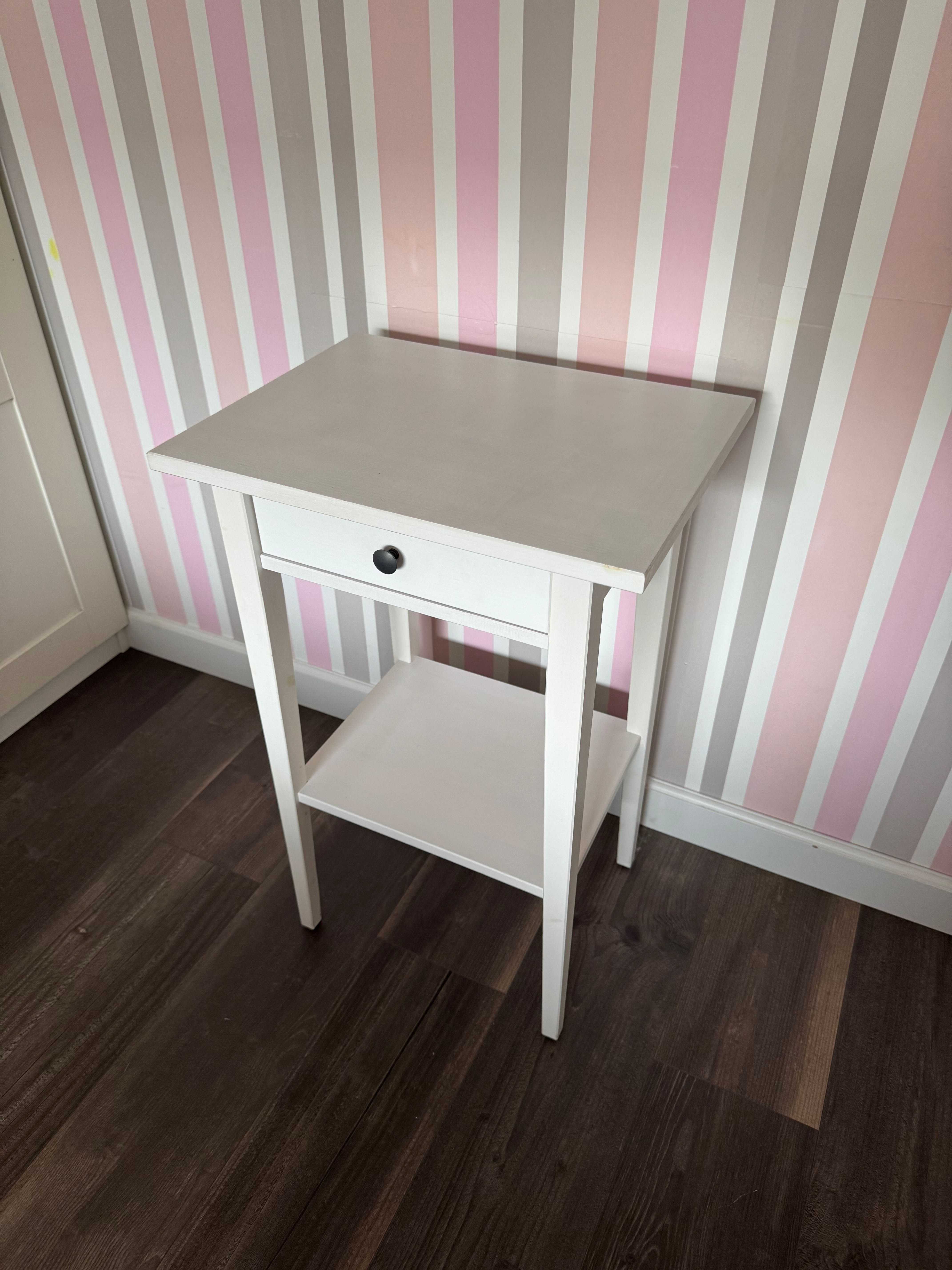 Stolik nocny Hemnes Ikea