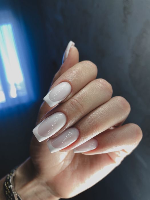 Манікюр Педикюр Брови