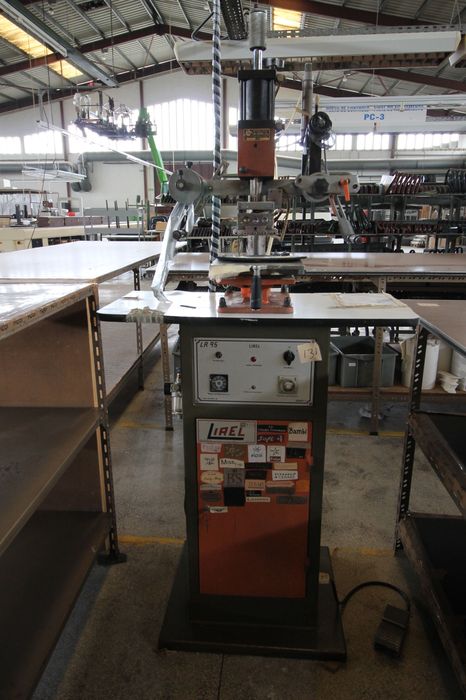 Máquina de timbrar Lirel LR 95