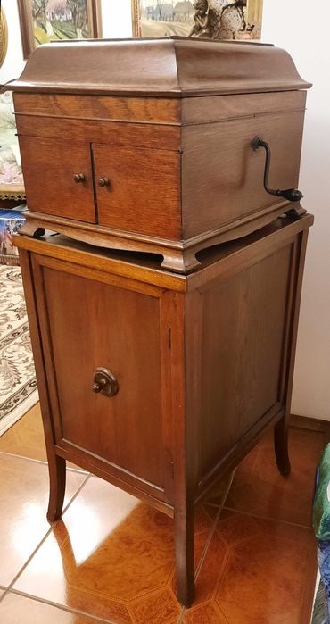 Gramofon skrzynkowy - antyk