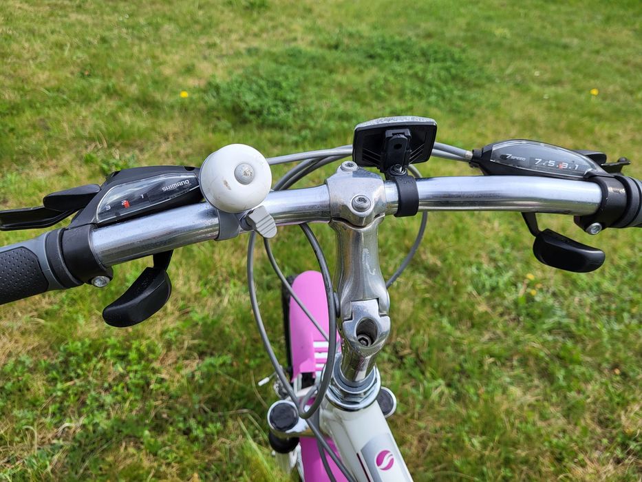 Rower giant areva koła 24, dziewczęcy, biało-różowy, stan bdb