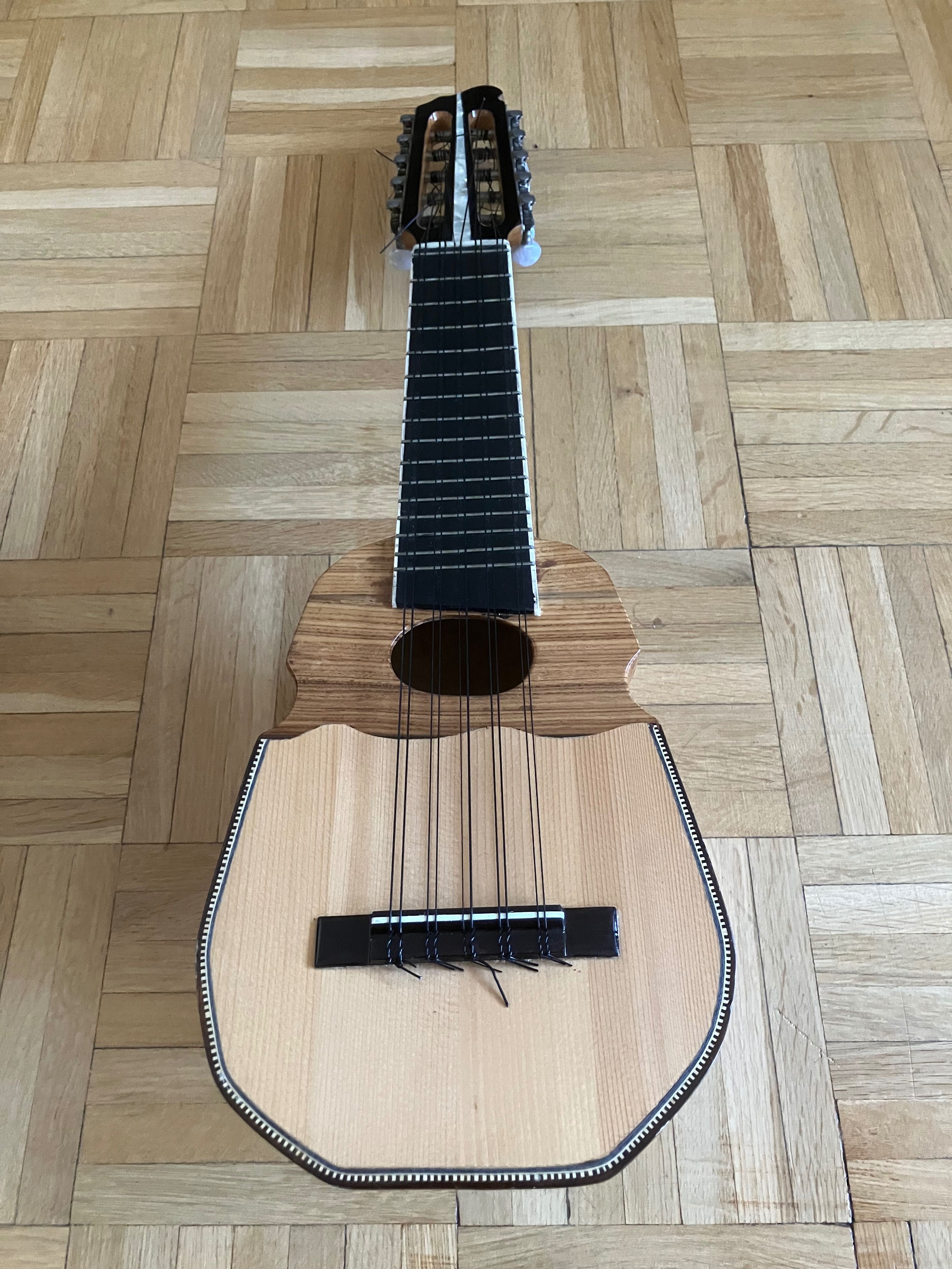 RONROCO-CHARANGO -  Andyjski instrument ręcznie rzeźbione. Nowe