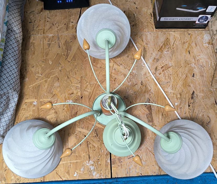 Żyrandol w stylu klasycznym