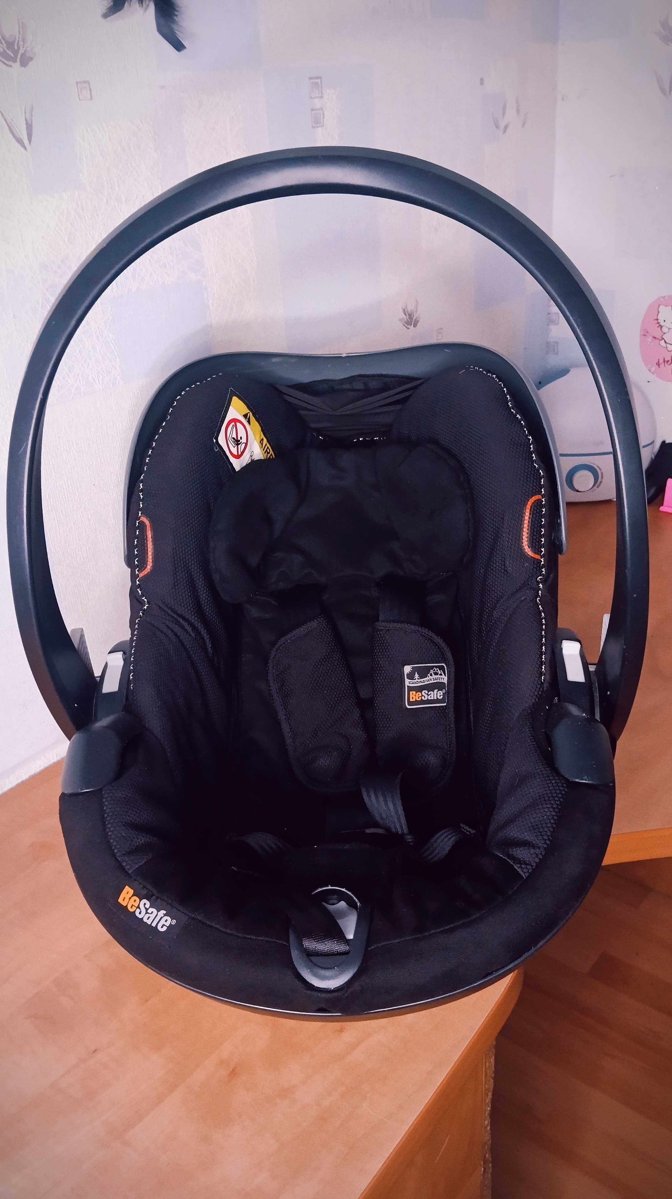 Дитяче автомобільне крісло BeSafe IZI Go X 1 Premium Black. Автокресло