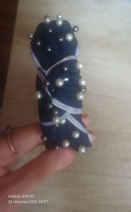 Nowa opaska z perełkami na wlosy