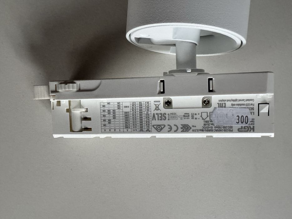 Spot Spectra Daisy 80 1250lm 12W Szynoprzewód 24szt dostępne