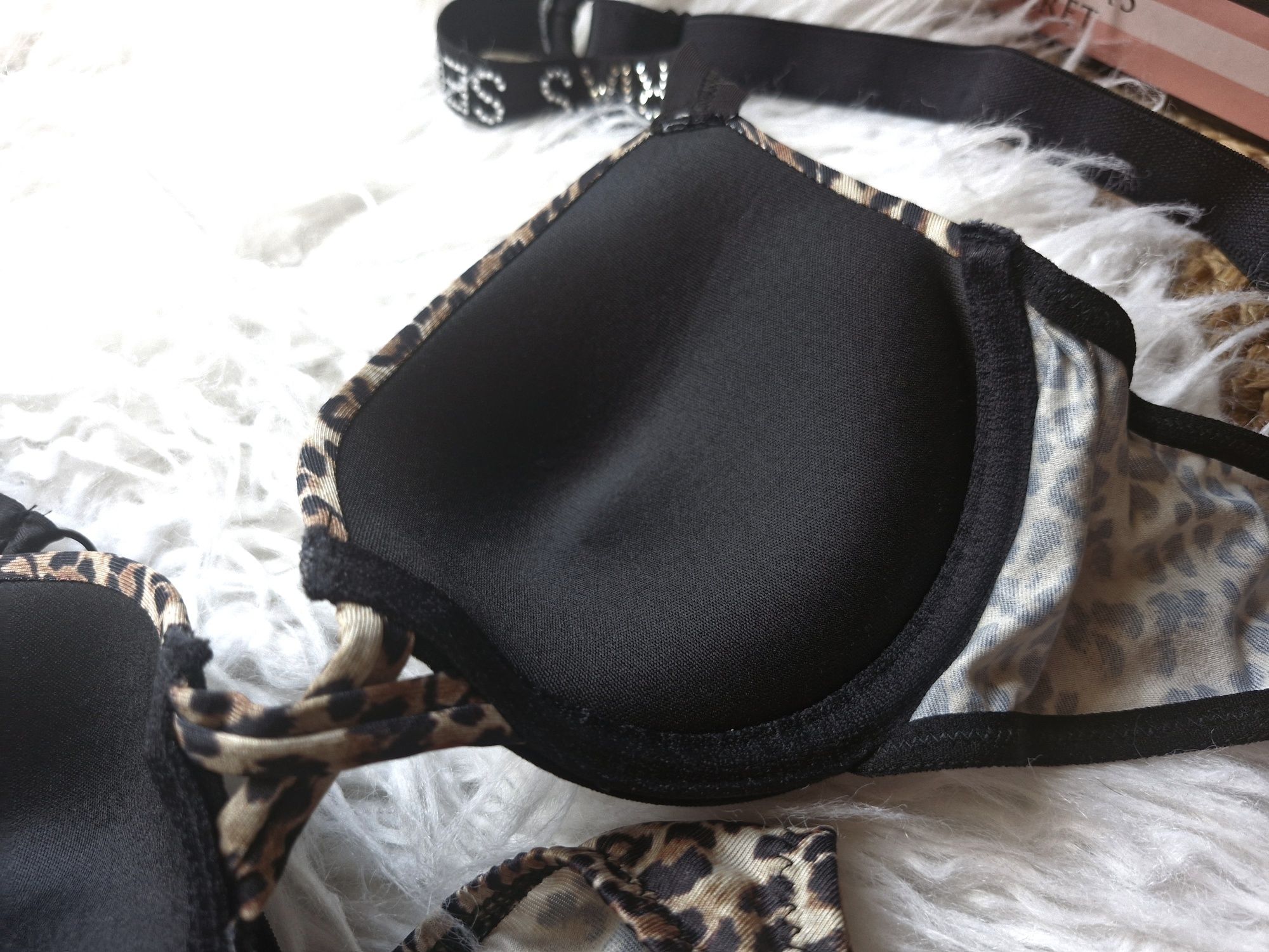 Komplet bielizny damskiej Victoria Secret s panterka biustonosz string