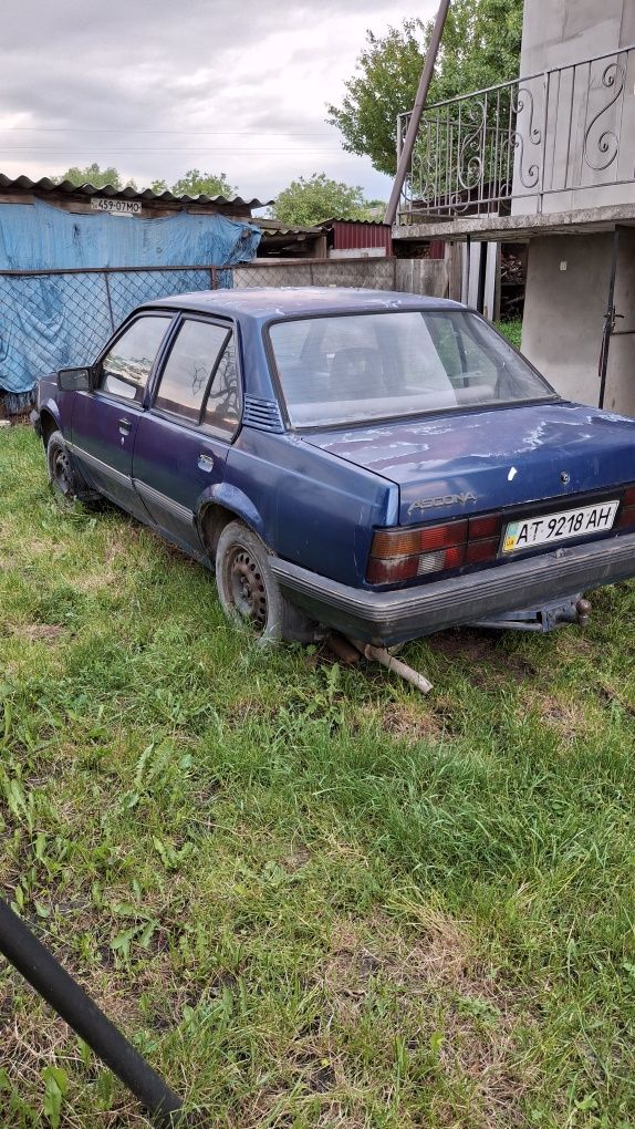 Продам опель аскона 1.6