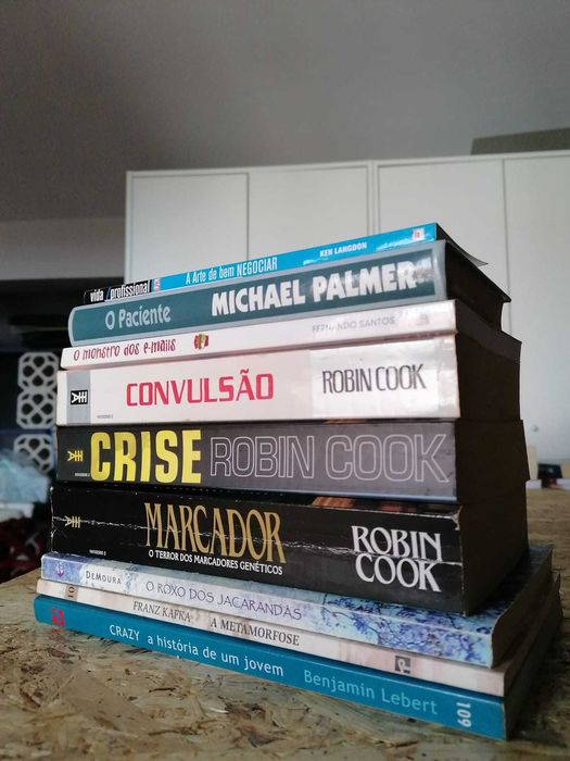 Vários livros em excelente estado
