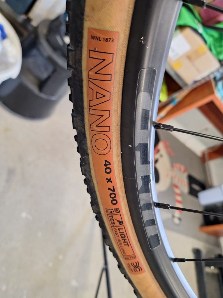 Opony 2szt rowerowe WTB NANO 700x40c tubeless