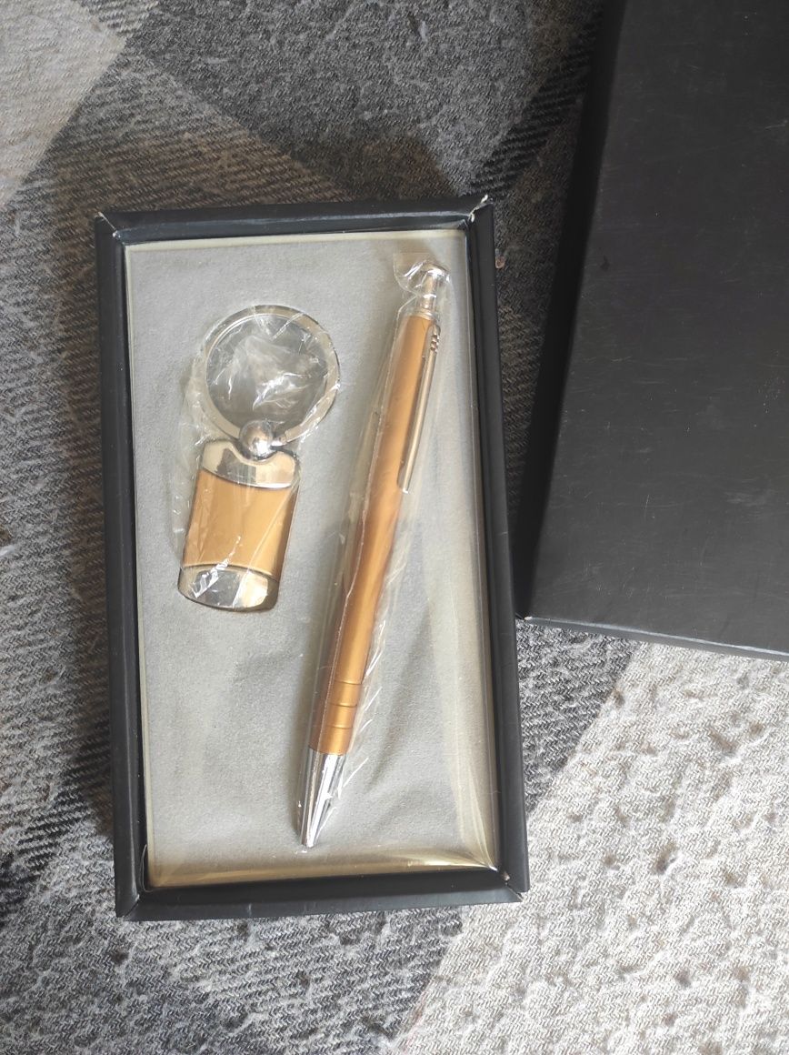 Ручка и брелок набор подарочный подарунок