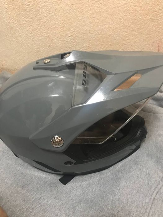 Продам шолом в гарном стані