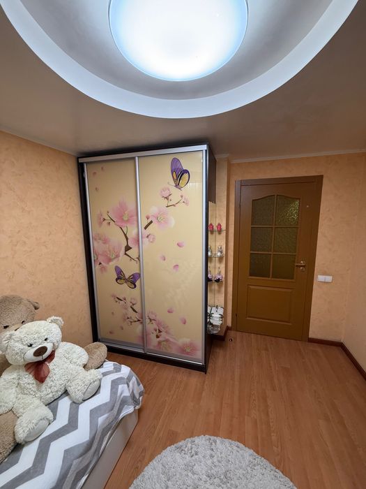 Продам в центре 3-х комнатную квартиру г. Павлоград