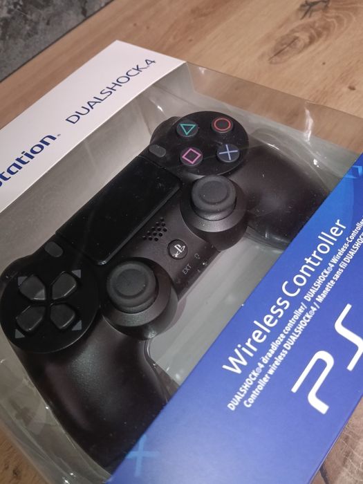 NOWY! Kontroler Sony CUH-ZCT2E Pad PS4 dualschock4 v2 - Black czarny