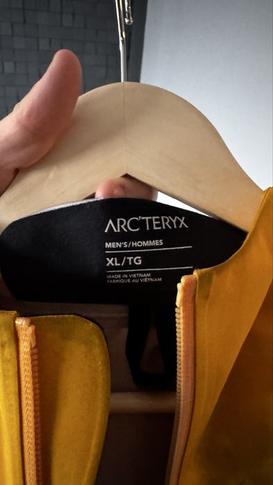 Kurtka Hardshell Arc’teryx (The north face, columbia)