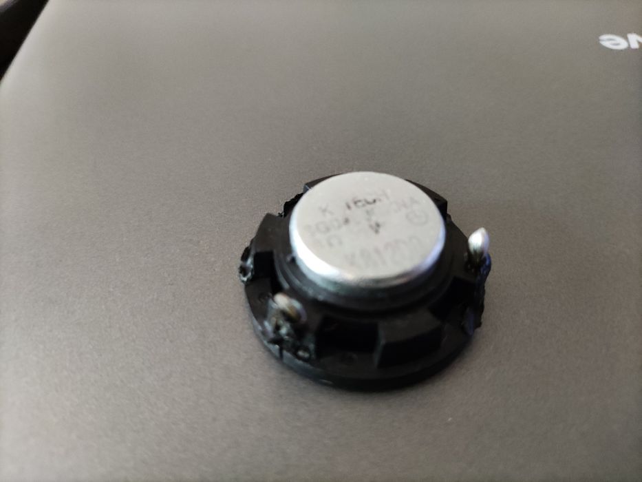 głośnik bardzo dobra jakość posiada 2 sztuki