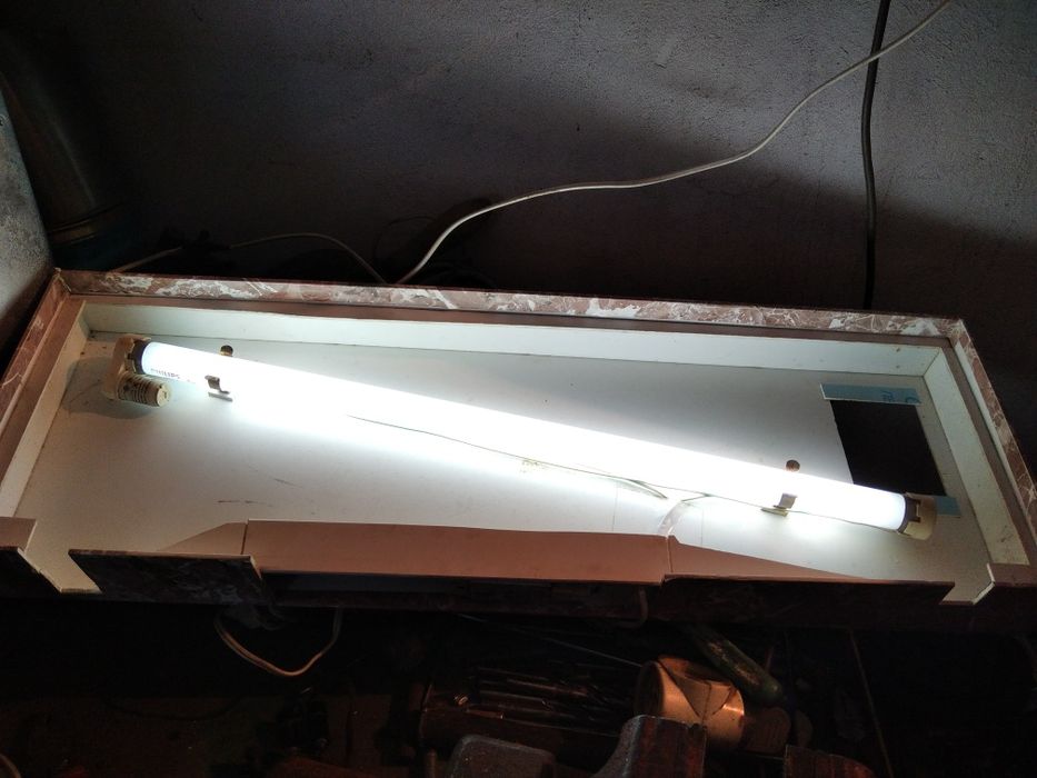 Продам лампу для аквариума