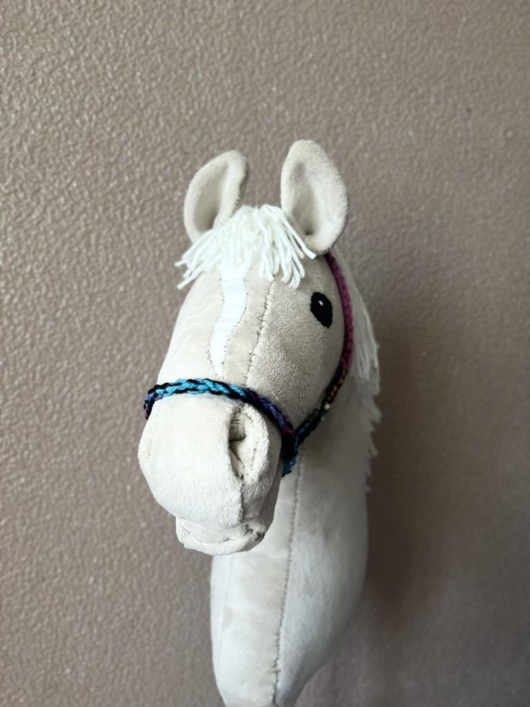 Hobby Horse Izabelowaty