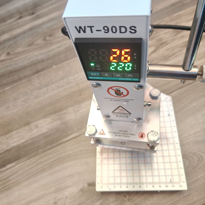 Prasa do tłoczenia na gorąco WT-90DS