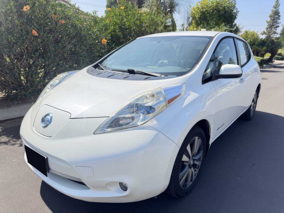 Nissan LEAF SL      2015