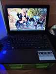 Mały laptop Acer 8 GB ram-u Windows 10