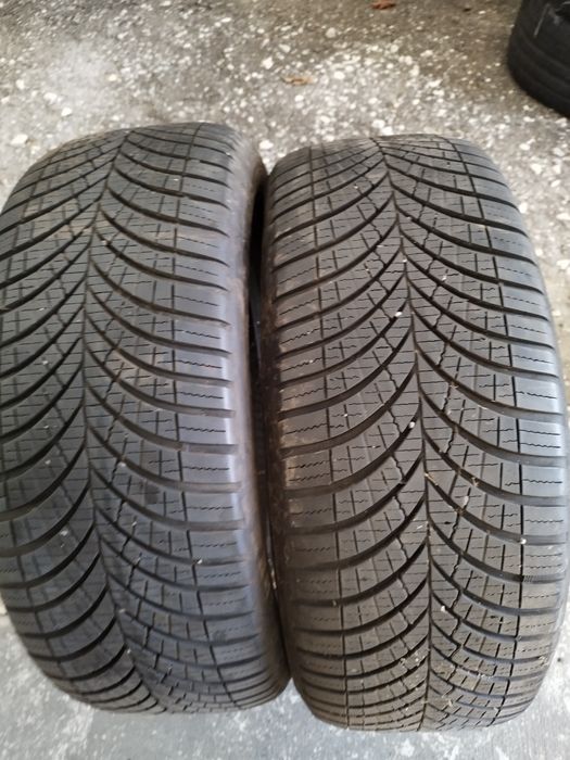 Dwie opony zimowe Goodyear 225/55/r17